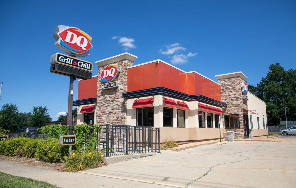 What Time Does Dairy Queen Stop Serving Breakfast on Weekdays